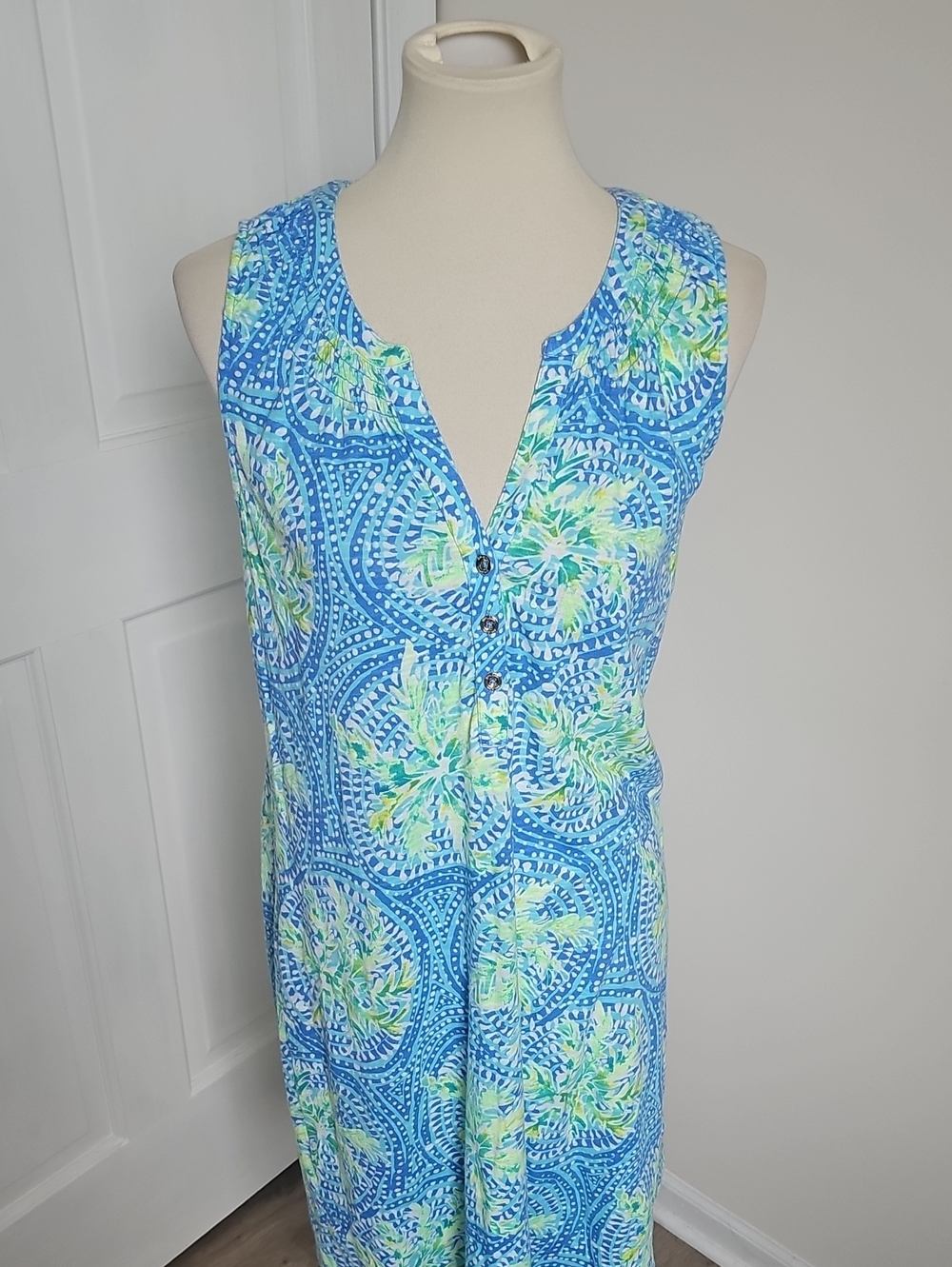 Pair Of Lilly Pulitzer lightweight Dresses Size M Sailboats EUC - Picture 2 of 8